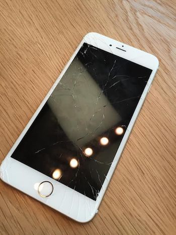 Cracked Iphone 6s Via Cnet